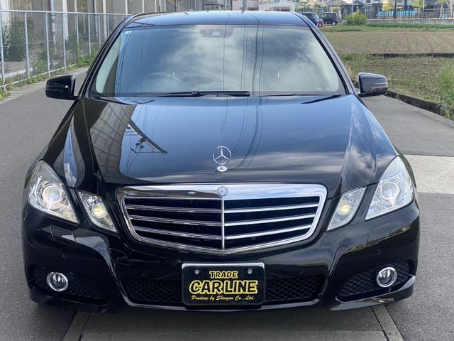 MERCEDES BENZ E class sedan