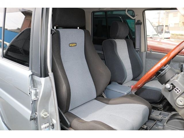 LANDCRUISER van