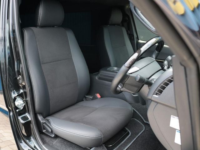 HIACE van 2WD