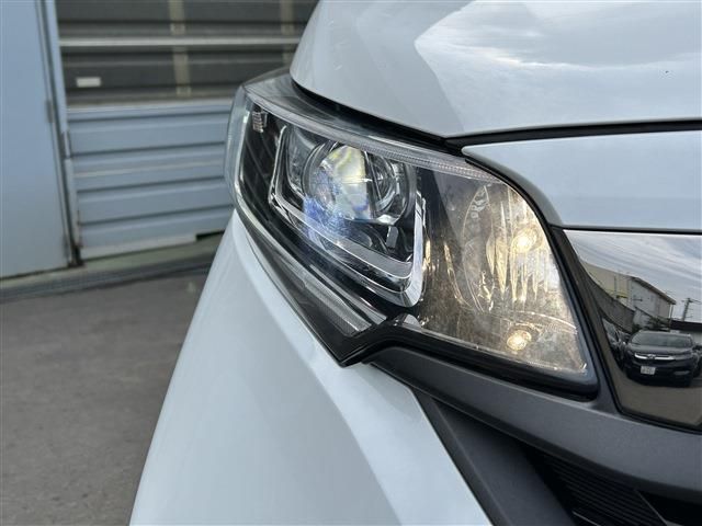 FREED HYBRID 4WD