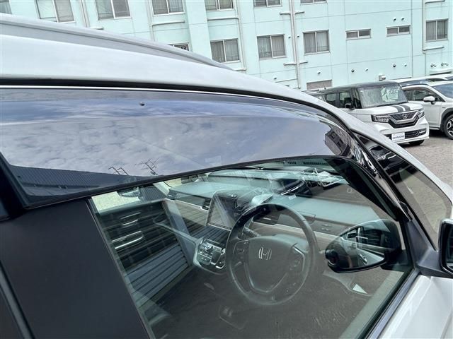 FREED HYBRID 4WD