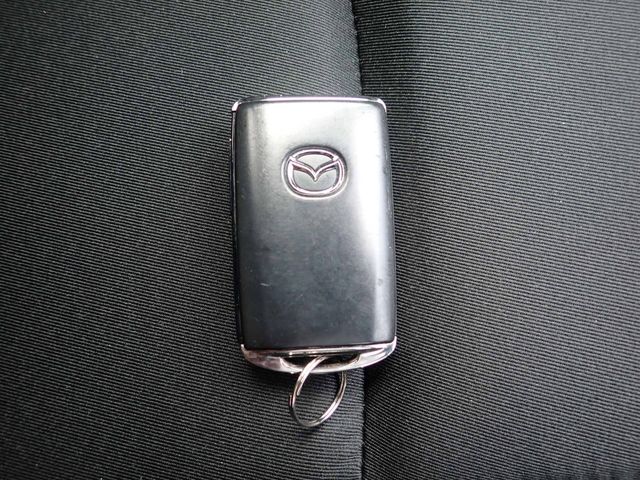 MAZDA2