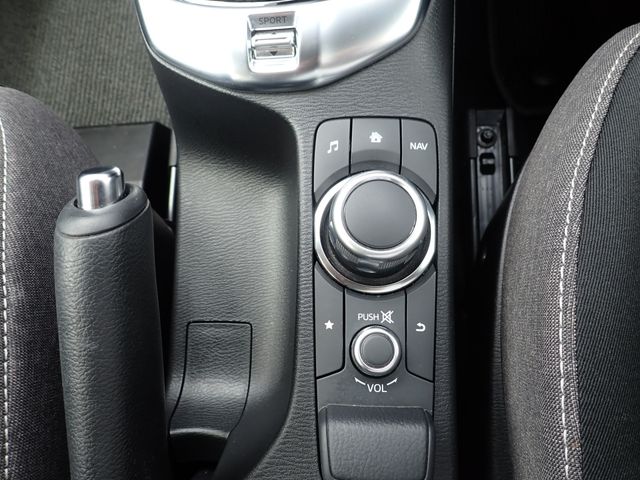 MAZDA2