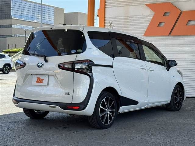 SIENTA HYBRID