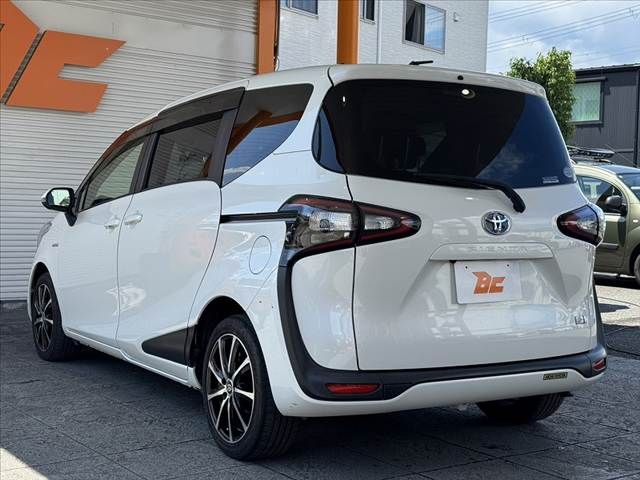 SIENTA HYBRID