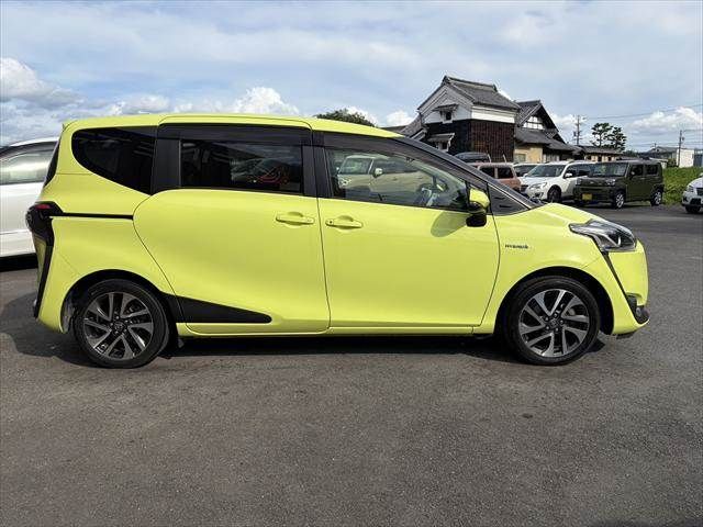 SIENTA HYBRID