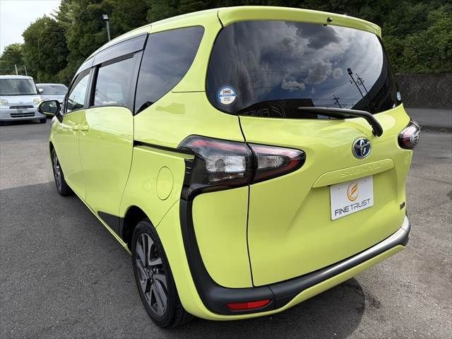 SIENTA HYBRID