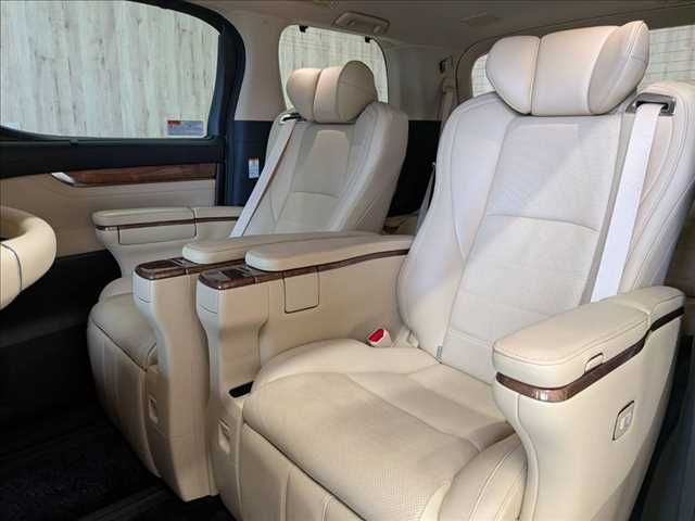 ALPHARD hybrid 4WD