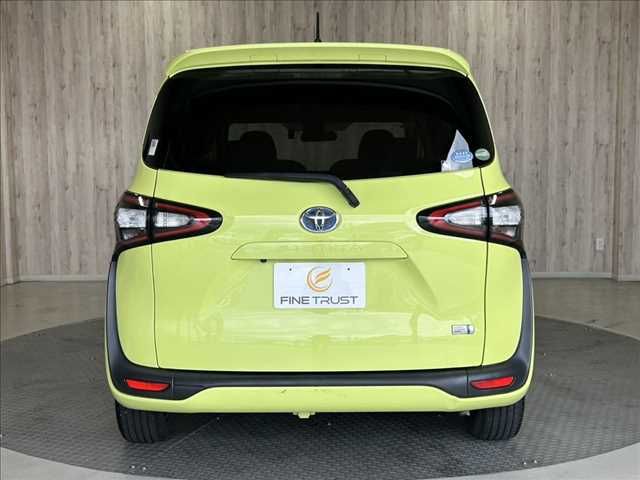 SIENTA HYBRID