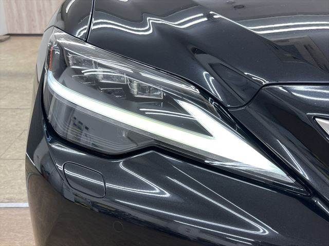 LEXUS LS500h 4WD