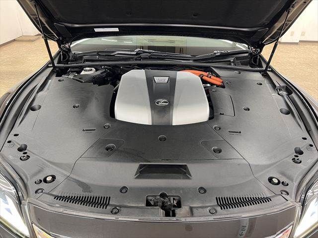 LEXUS LS500h 4WD