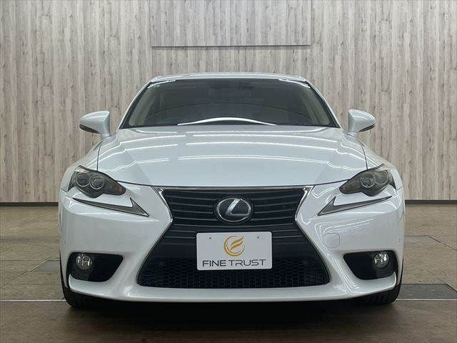 LEXUS IS300h