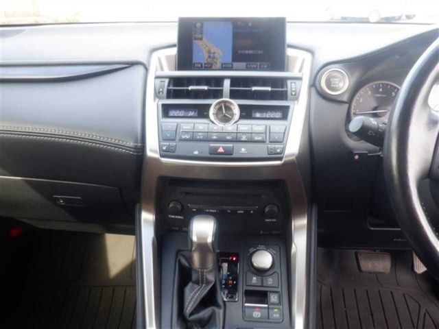 LEXUS NX200t