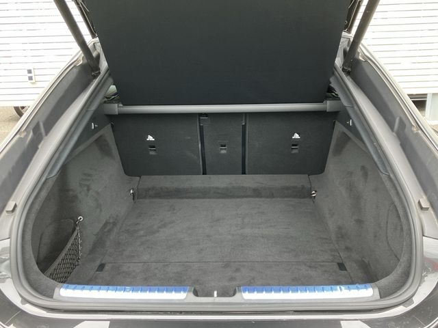 MERCEDES AMG EQS
