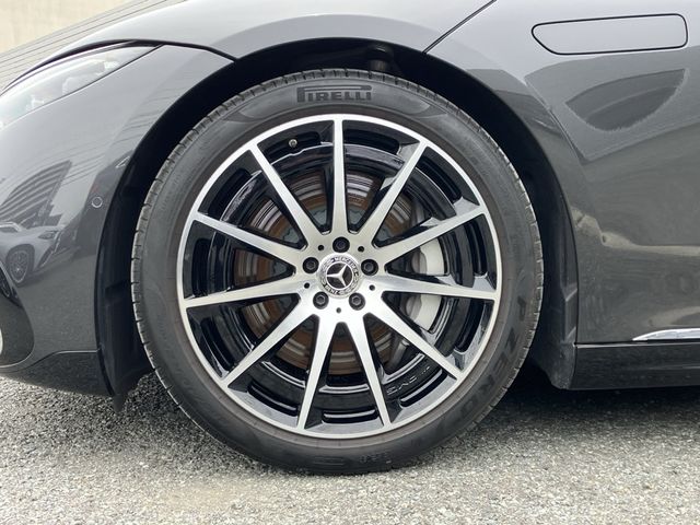 MERCEDES BENZ EQS