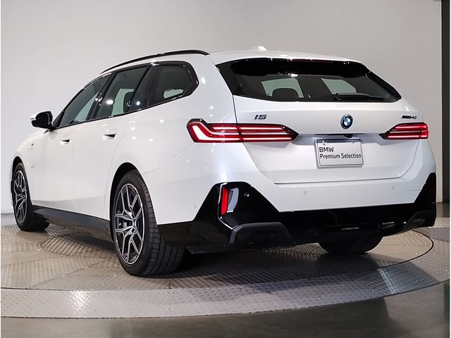 BMW i5 touring