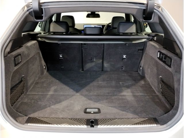 BMW i5 touring