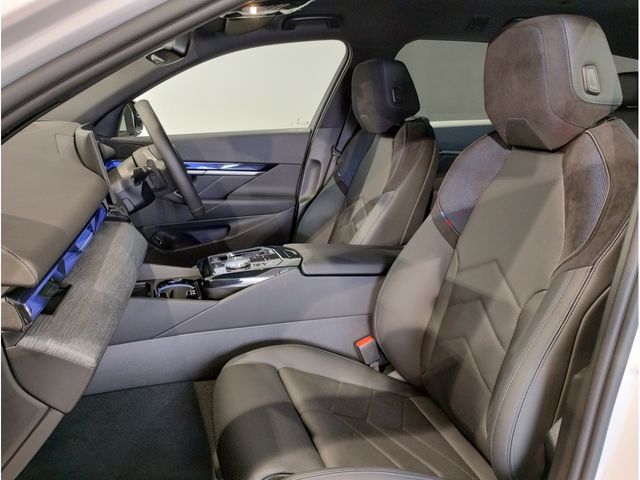BMW i5 touring