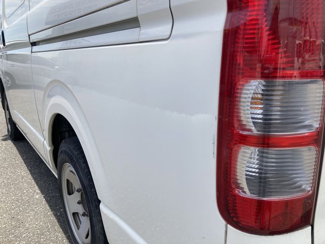 REGIUSACE 2WD van