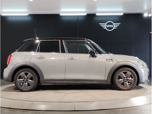 MINI COOPER D 5DOOR