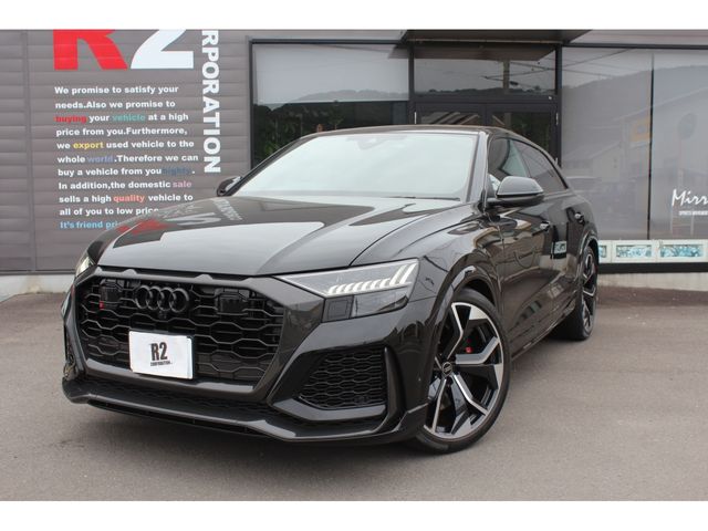 AUDI RS Q8
