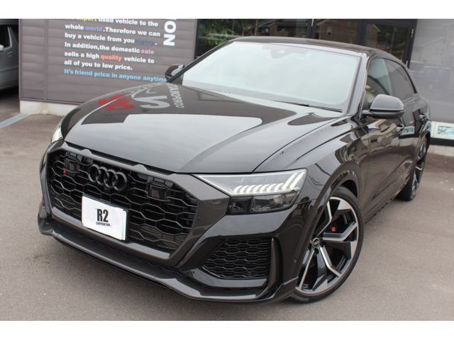 AUDI RS Q8
