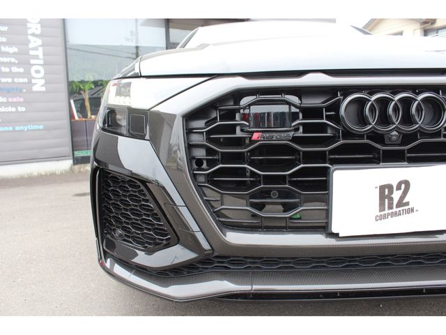AUDI RS Q8