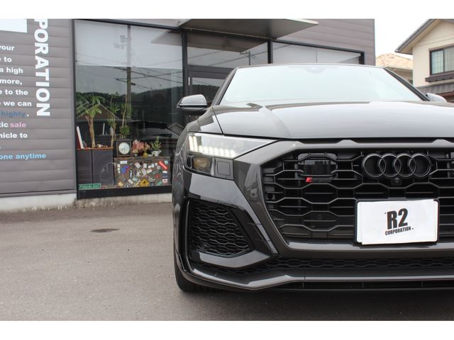 AUDI RS Q8