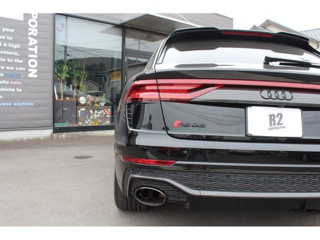 AUDI RS Q8