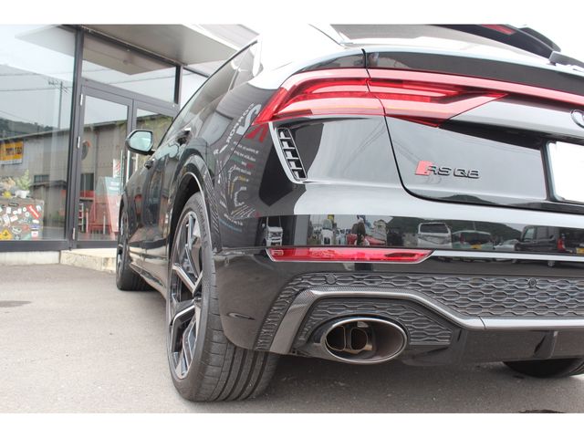 AUDI RS Q8