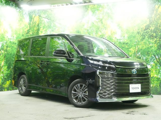 VOXY HYBRID