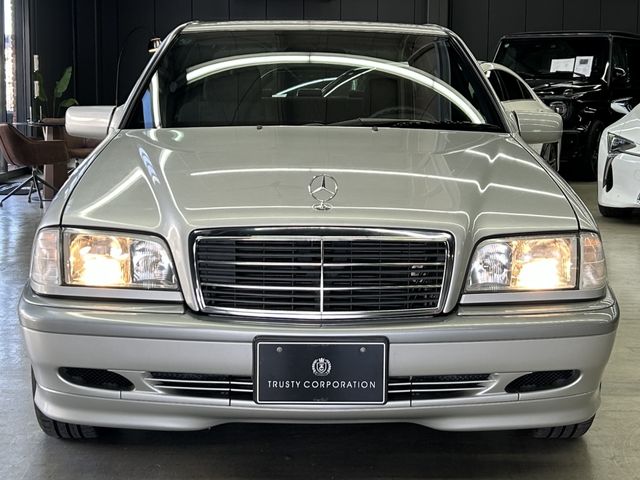 MERCEDES BENZ C class sedan