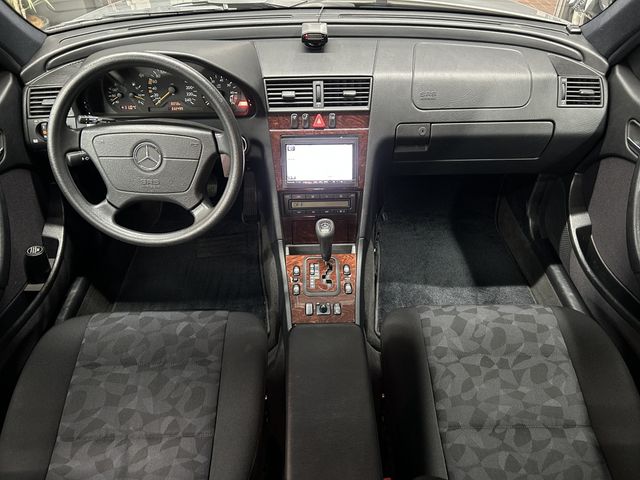 MERCEDES BENZ C class sedan