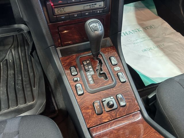 MERCEDES BENZ C class sedan