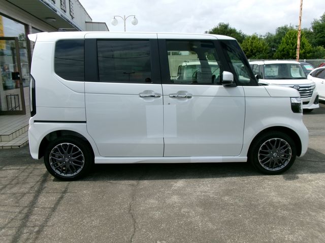 N BOX CUSTOM 4WD