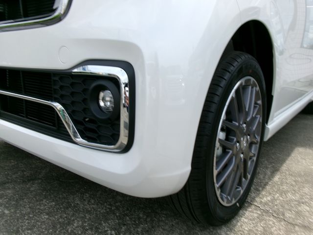 N BOX CUSTOM 4WD