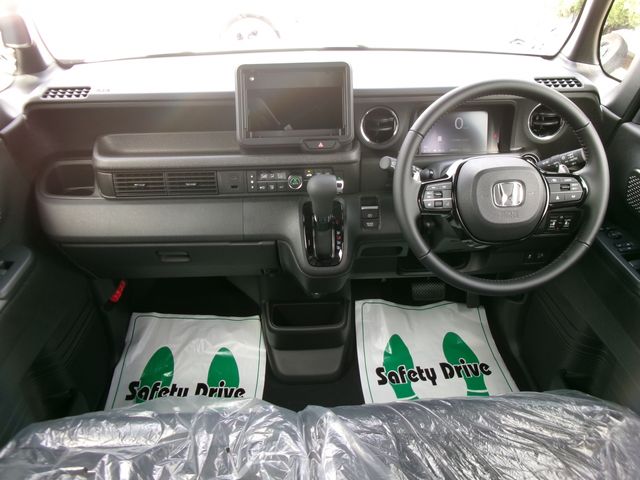 N BOX CUSTOM 4WD