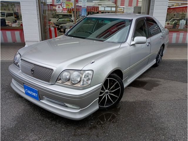 CROWN sedan