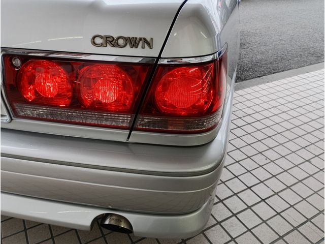 CROWN sedan