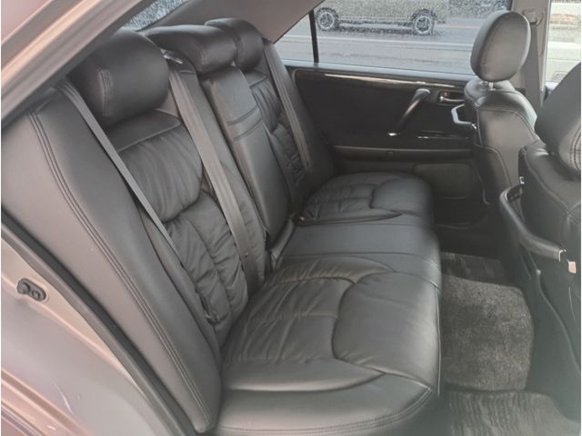 CROWN sedan