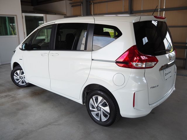 FREED HYBRID 4WD