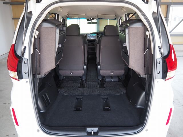 FREED HYBRID 4WD