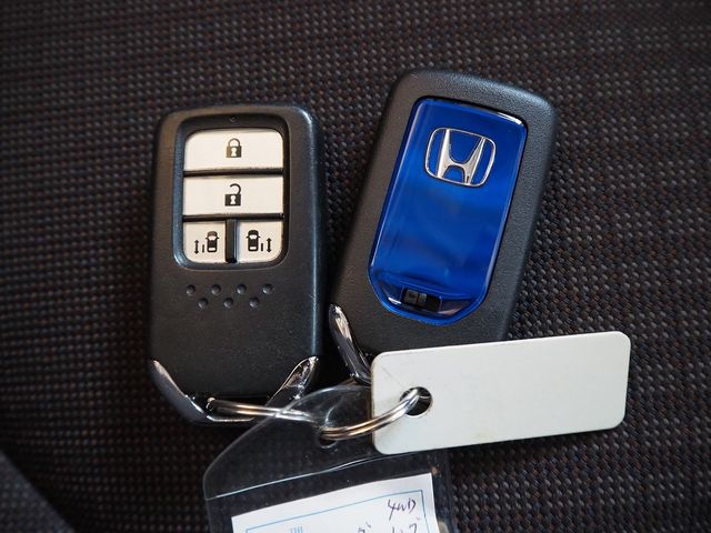FREED HYBRID 4WD
