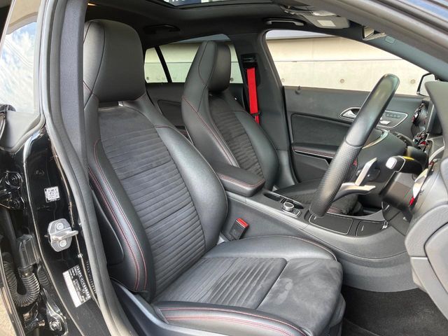 MERCEDES BENZ CLA Shooting Brake
