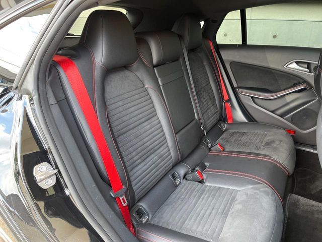 MERCEDES BENZ CLA Shooting Brake