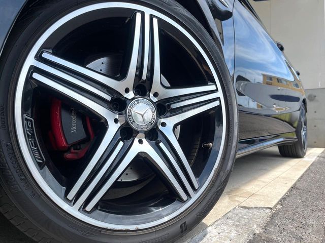 MERCEDES BENZ CLA Shooting Brake