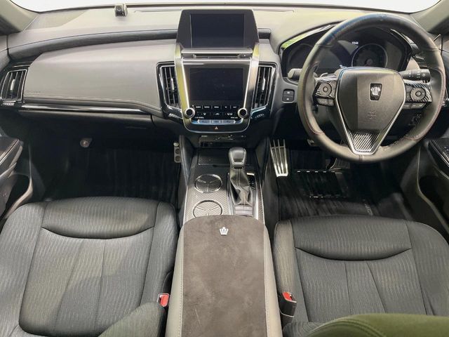 CROWN sedan
