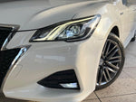 CROWN sedan hybrid
