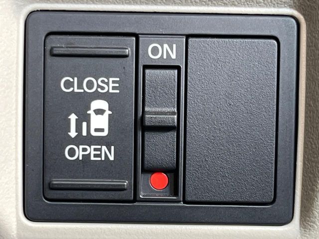 N BOX