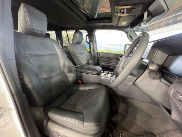 LANDCRUISER 250